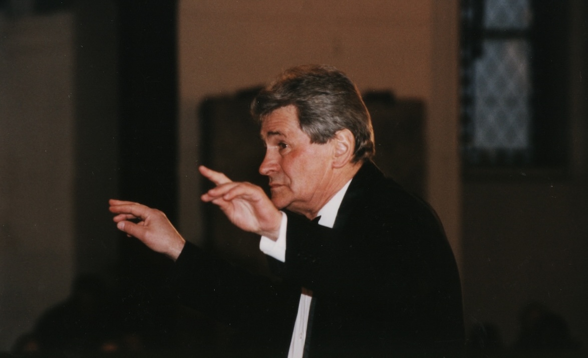 Lev Sivukhin conducting